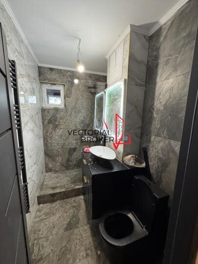 Magura Vulturului, Iancului 2 camere decomandat, etaj intermediar